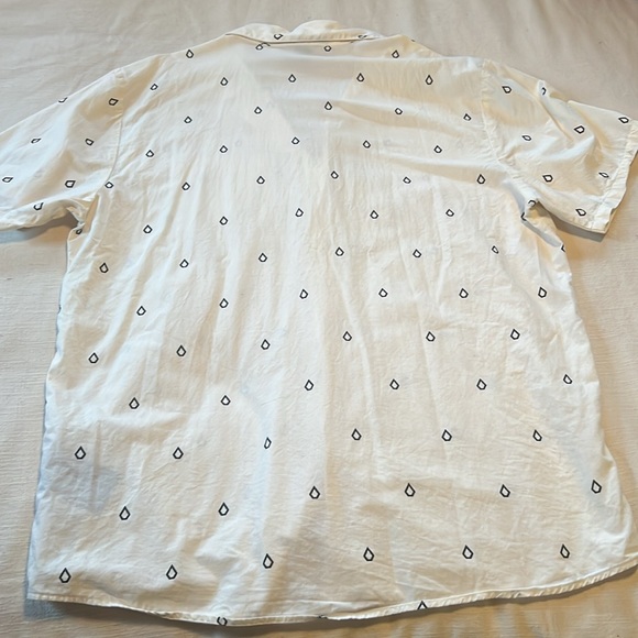 Men’s Volcom Button Down T-Shirt - Picture 2 of 2